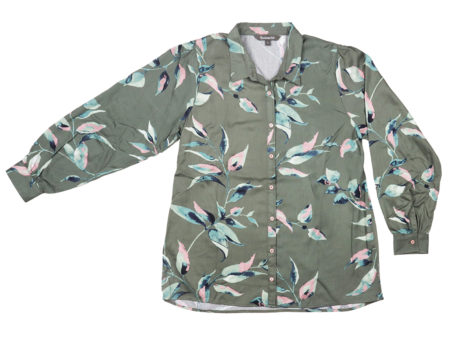 WT22-52 (Curved Yoke Button Through Shirt)